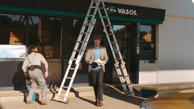 Video Reference: Ladder, Person