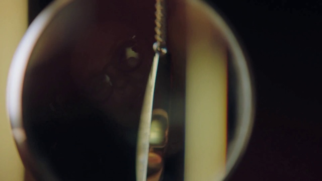 Video Reference: Macro photography, Close-up, Photography, Still life photography, Eyewear, Glasses, Door handle, Circle, Acoustic guitar