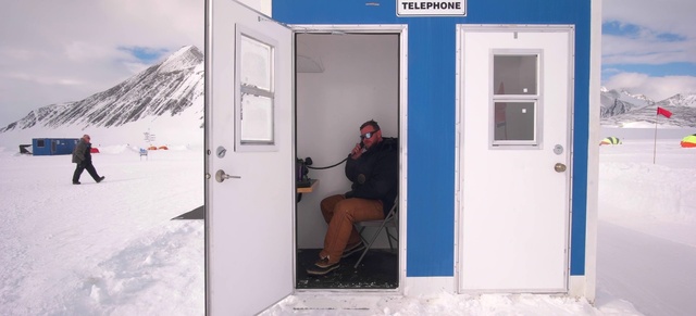 Video Reference: Door, Snow, Winter, Technology, Room
