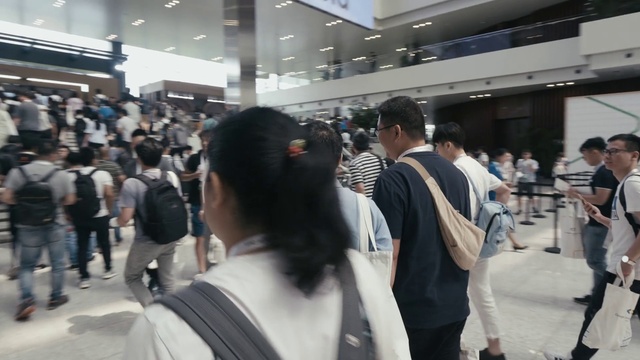 Video Reference: People, Crowd, Snapshot, Event, City, Black hair