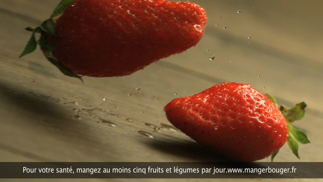 Video Reference: strawberry, strawberries, natural foods, fruit, still life photography, frutti di bosco, produce, superfood, local food, accessory fruit