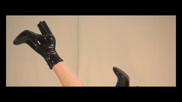 Video Reference: hand, finger, arm, product, glove, thumb, font, human leg