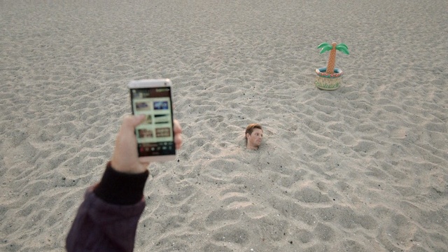 Video Reference: Sand, Water, Vacation, Technology, Electronic device, Beach, Fun, Finger, Gadget, Sea