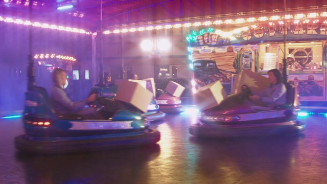 Video Reference: Amusement ride, Light, Fun, Purple, Amusement park, Lighting, Leisure, Recreation, Event, Park