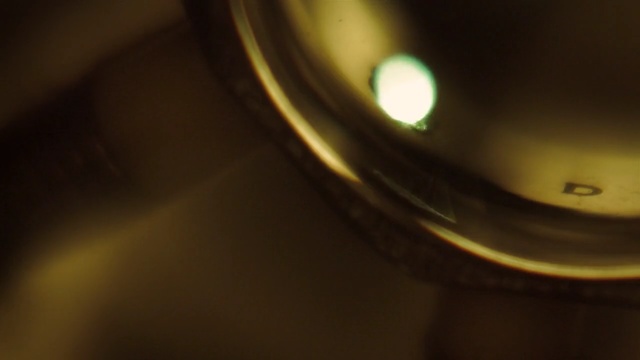 Video Reference: Green, Light, Yellow, Macro photography, Close-up, Circle, Photography, Reflection, Night, Person