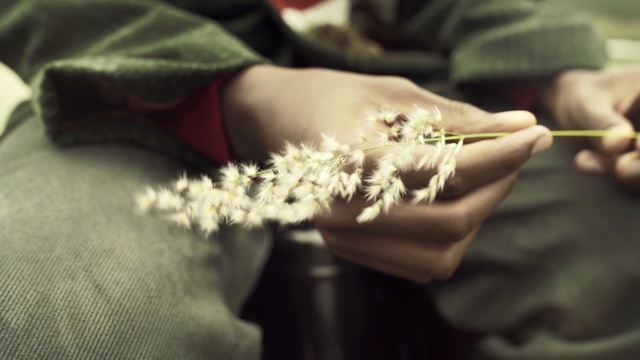 Video Reference: hand, finger, jewellery, nail, girl