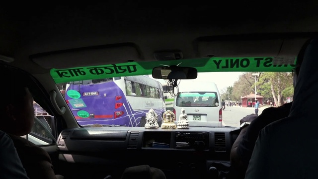 Video Reference: Vehicle, Car, Electronics, Windshield, Driving, Technology, Family car, Auto part, Glass, Automotive mirror