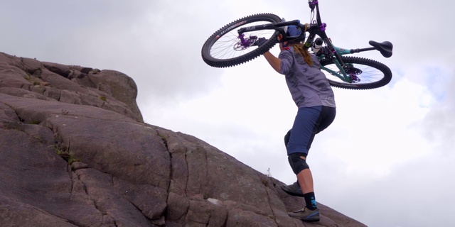 Video Reference: Cycle sport, Cycling, Vehicle, Bicycle, Bicycle motocross, Mountain bike, Freestyle bmx, Extreme sport, Recreation, Sports equipment