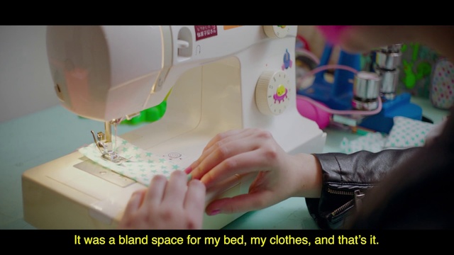 Video Reference: Sewing machine, Sewing, Sewing machine needle, Hand, Art, Finger, Home appliance, Textile, Craft, Nail
