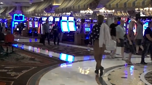 Video Reference: entertainment, structure, fun, crowd, sport venue, event