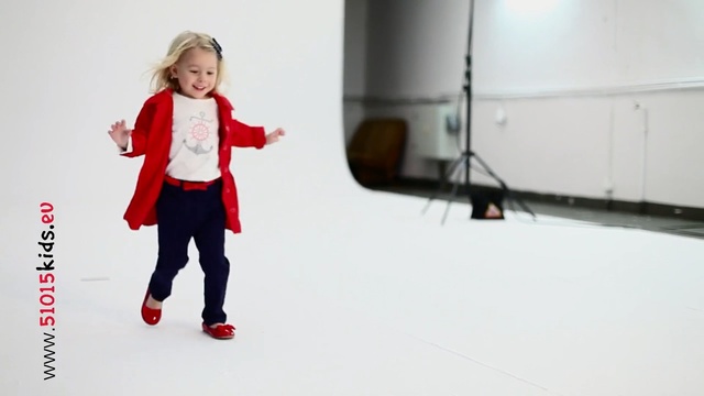 Video Reference: White, Red, Child, Photograph, Standing, Toddler, Play, Fun, Shoulder, Snapshot, Person