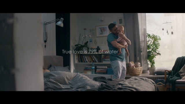 Video Reference: Photograph, Shoulder, Snapshot, Arm, Room, Male, Muscle, Human, Leg, Screenshot, Person