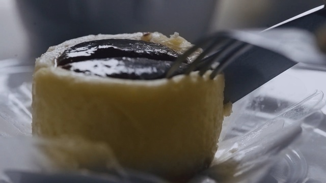 Video Reference: dessert, food, dairy product, buttercream, sweetness, frozen dessert, pudding, cuisine