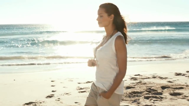 Video Reference: sea, vacation, beach, summer, ocean, swimwear, shoulder, girl, fun, shore