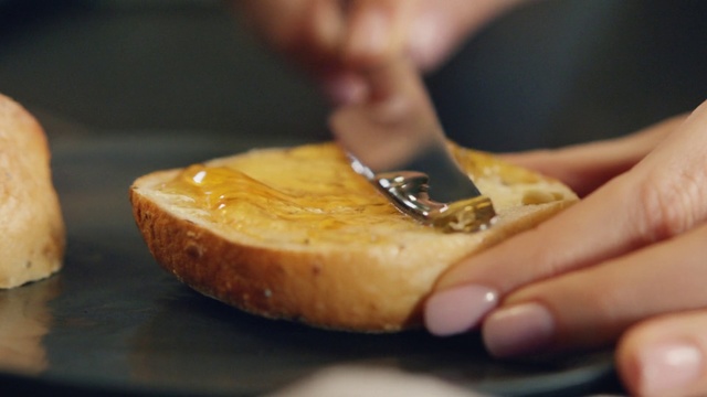 Video Reference: Food, Dish, Cuisine, Ingredient, Hand, Breakfast, Camembert Cheese, Recipe, Butter, Baked goods