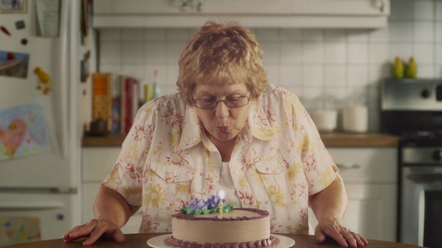 Video Reference: girl, eating, baking, food, cake, senior citizen, homemaker, Person