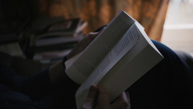 Video Reference: Hand, Wallet