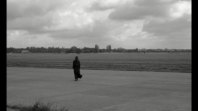 Video Reference: sky, cloud, white, black, black and white, sea, horizon, water, monochrome photography, atmosphere, Person