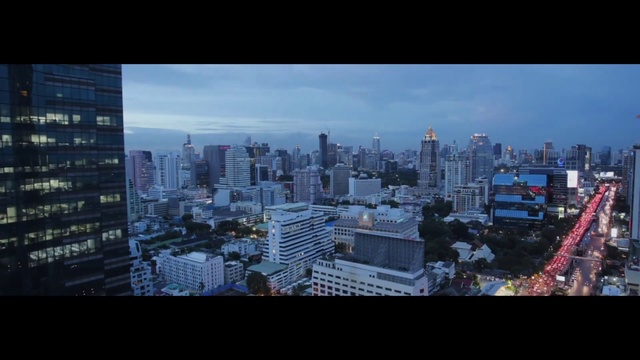 Video Reference: Cityscape, City, Metropolitan area, Metropolis, Urban area, Skyline, Skyscraper, Daytime, Nature, Downtown
