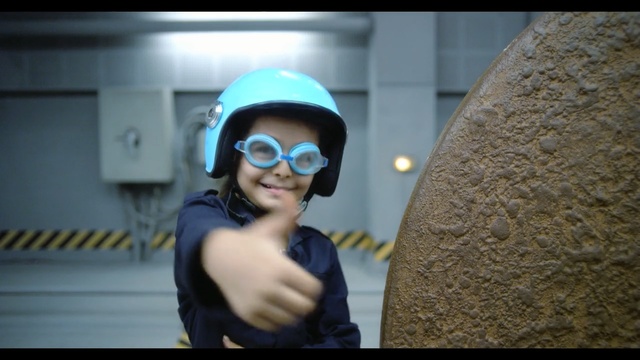 Video Reference: Personal protective equipment, Eyewear, Glasses, Fun, Helmet, Cool, Goggles, Headgear, Photography, Recreation, Person