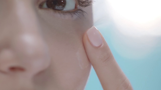 Video Reference: Face, Eyebrow, Skin, Nose, Eyelash, Eye, Lip, Cheek, Close-up, Head