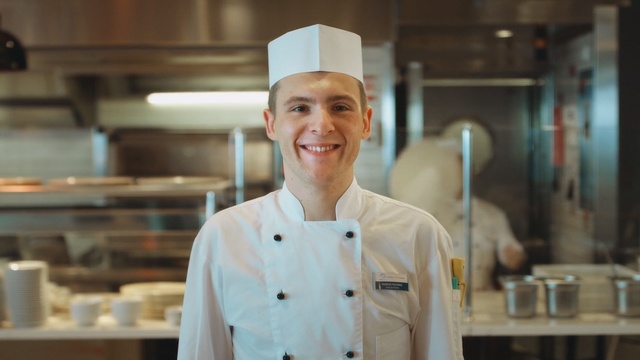 Video Reference: Cook, Chef uniform, Chef, Chief cook, Uniform, Cooking, Pastry chef, Baker, Cooking show, Job, Person