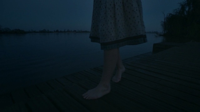 Video Reference: water, light, atmosphere, darkness, sky, lighting, calm, sea, reflection, night