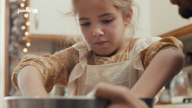 Video Reference: girl, brown hair, Person