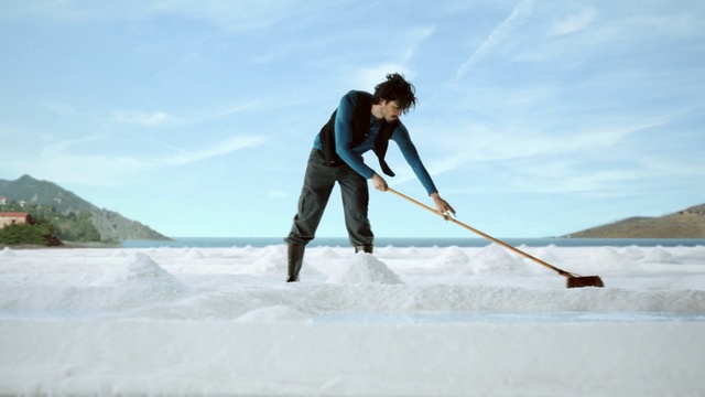 Video Reference: water, vacation, leisure, arctic, ice, fun, recreation, tourism, sea, surfing equipment and supplies, Person