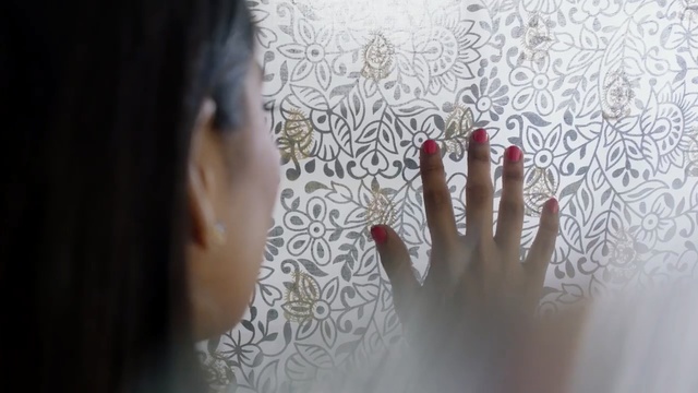 Video Reference: white, photograph, hand, finger, girl, nail, design, textile, jewellery, pattern