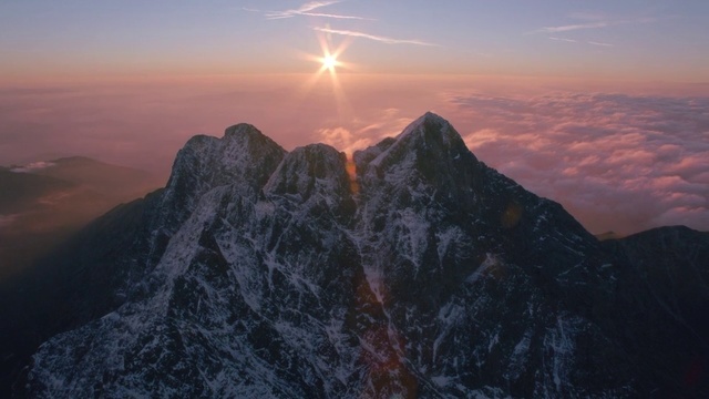 Video Reference: Mountainous landforms, Mountain, Mountain range, Sky, Ridge, Summit, Alps, Massif, Horizon, Sunrise
