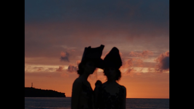 Video Reference: sky, sea, cloud, sunrise, sunset, silhouette, horizon, evening, water, atmosphere