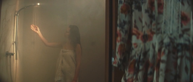 Video Reference: Wall, Light, Snapshot, Room, Plaster, Standing, Textile, Ceiling, Reflection, Long hair