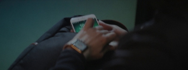 Video Reference: Hand, Finger, Gadget, Technology, Electronic device, Wrist, Mouth, Muscle, Photography, Smartphone