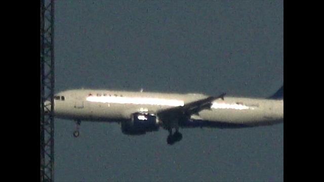 Video Reference: Airline, Airplane, Air travel, Airliner, Aviation, Aircraft, Wide-body aircraft, Flap, Aerospace engineering, Flight