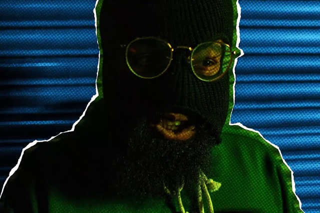 Video Reference: Eyewear, Green, Personal protective equipment, Cool, Headgear, Sunglasses, Organism, Glasses, Photography, Facial hair