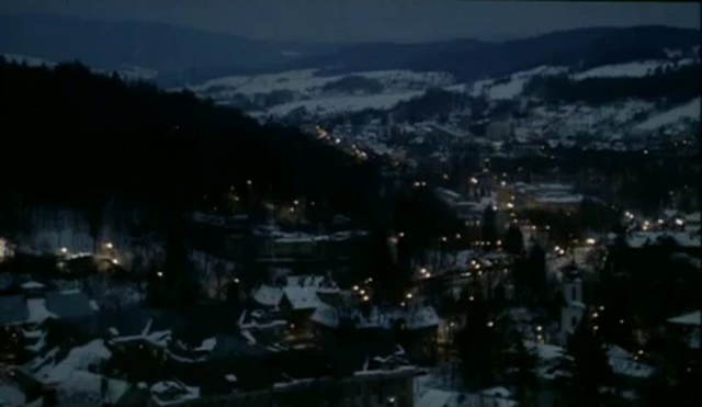 Video Reference: Cityscape, Metropolitan area, Metropolis, Nature, City, Night, Aerial photography, Urban area, Skyline, Human settlement