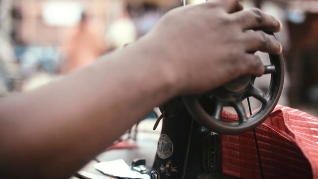 Video Reference: Arm, Finger, Hand, Nail, Bicycle part, Fashion accessory