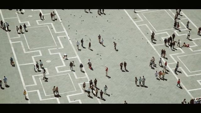 Video Reference: games, structure, urban area, sport venue, recreation, font, competition event, crowd, city, player