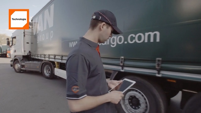 Video Reference: Tire, Automotive tire, Transport, Motor vehicle, Vehicle, Wheel, Automotive wheel system, Auto part, Commercial vehicle, Truck, Person