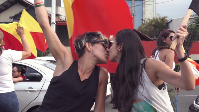 Video Reference: Event, Eyewear, Interaction, Fun, Crowd, Vehicle, Sunglasses, Car, Gesture