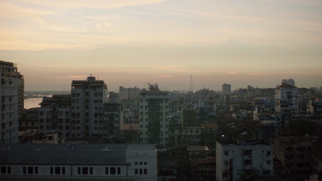 Video Reference: city, sky, skyline, cityscape, urban area, metropolis, metropolitan area, skyscraper, horizon, dusk