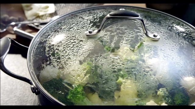 Video Reference: Cookware and bakeware, Boiling, Dish, Food, Cuisine, Recipe, Cooking, Wok, Karahi