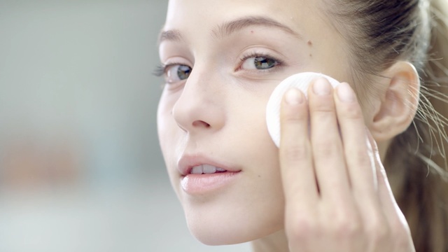 Video Reference: Face, Skin, Nose, Cheek, Eyebrow, Lip, Chin, Head, Beauty, Forehead, Person