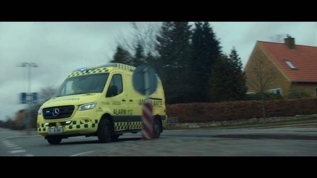 Video Reference: Land vehicle, Vehicle, Car, Commercial vehicle, Mode of transport, Transport, Motor vehicle, Van, Light commercial vehicle, City car