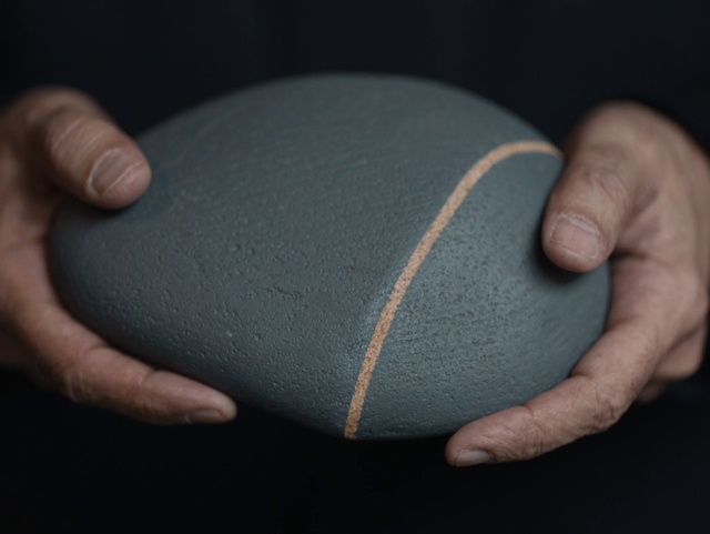 Video Reference: Hand, Finger, Arm, Stomach, Photography, Thumb, Ball, Abdomen, Gesture