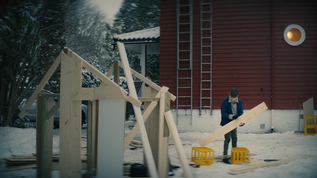 Video Reference: Snow, Winter, Home, House, Architecture, Roof, Wood, Window, Blizzard, Freezing