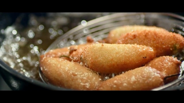 Video Reference: fried food, deep frying, frying, dish, cuisine, appetizer, food, side dish, american food, croquette