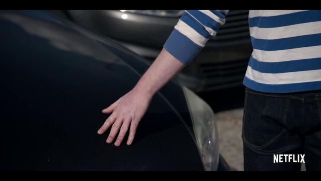 Video Reference: Blue, Hand, Finger, Arm, Joint, Leg, Electric blue, Gesture, Nail, Human leg