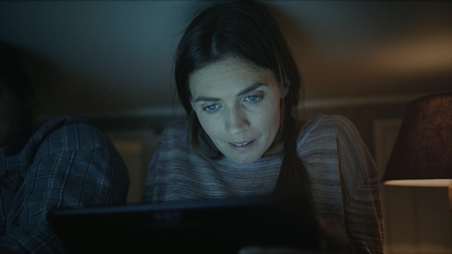 Video Reference: Face, Eyebrow, Head, Beauty, Eye, Lip, Sitting, Fun, Mouth, Photography, Person